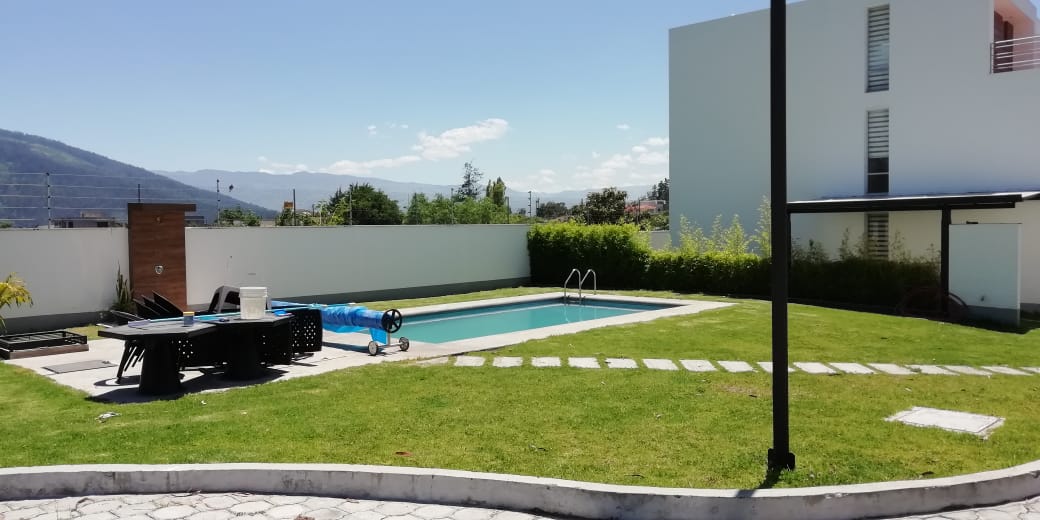 VENDO HERMOSA CASA FAMILIAR SECTOR LA ARMENIA